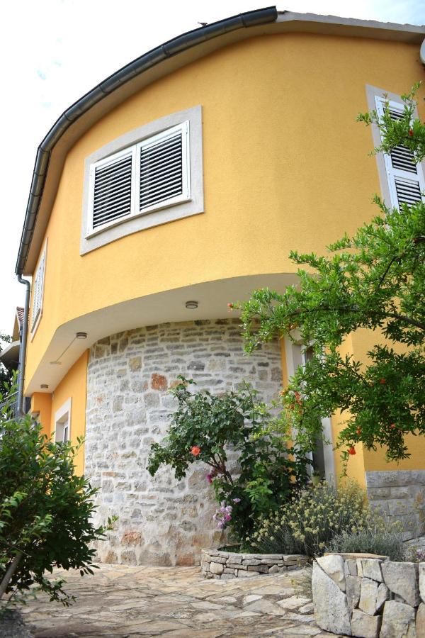 Matanovi Dvori-Krka National Park Hotel โลโซวาซ ภายนอก รูปภาพ